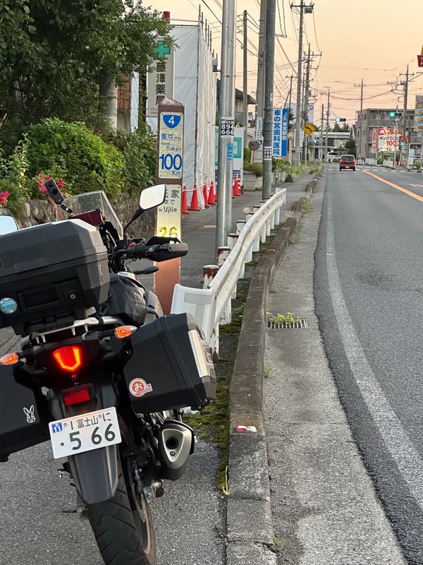 日本・青森「夏旅2023国道4号で青森を目指す！」の写真：2時間半走り100kmポスト
東京脱出ま...