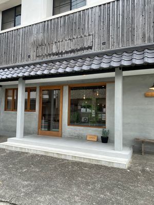 
旅のスタートは九州道乗ってすぐ
基山SA下り、お約束の肉そば（うどん）
...