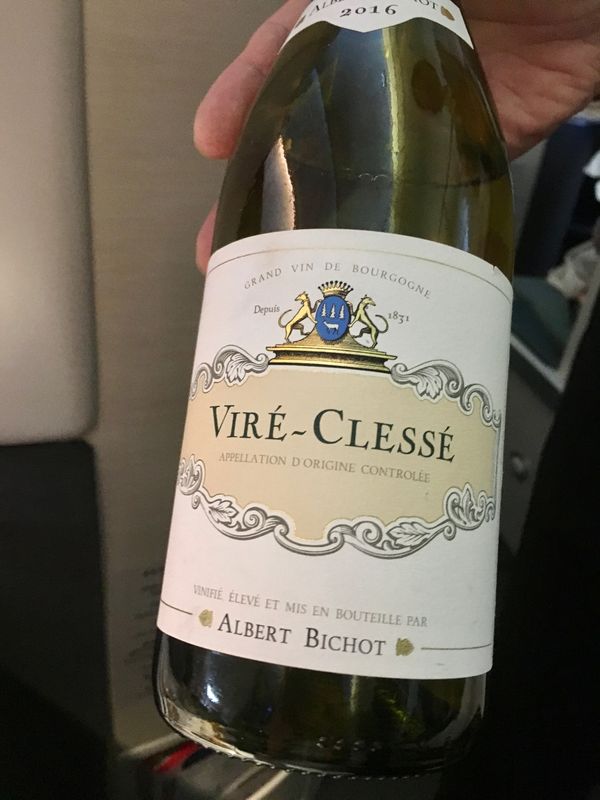 香港・跑馬地 Happy Valley「NRT ✈︎ HKG ✈︎ NRT」の写真：白はアルベール•ビショー。