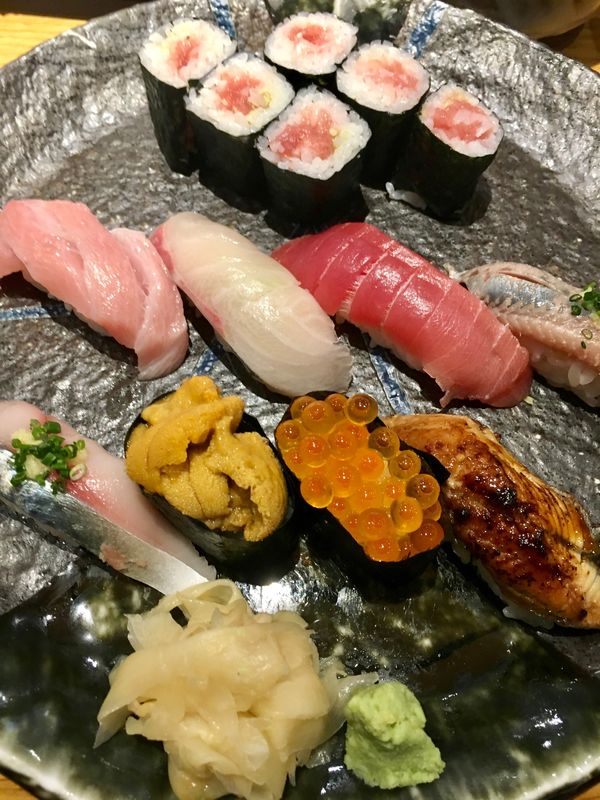 香港・跑馬地 Happy Valley「NRT ✈︎ HKG ✈︎ NRT」の写真：この時代、和食はそれ程高くなかった。

...