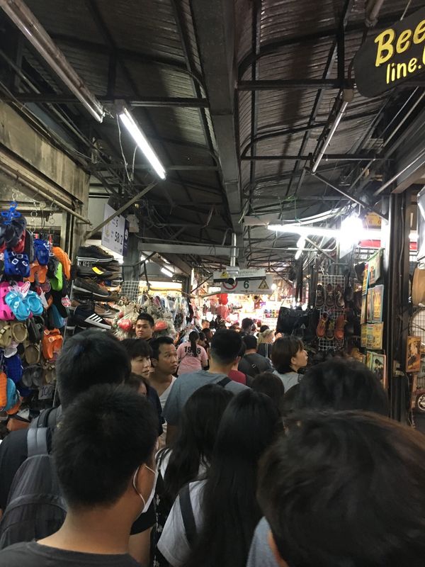 香港・跑馬地 Happy Valley「NRT ✈︎ HKG ✈︎ BKK ✈︎ HKG ✈︎ NRT」の写真：翌日は久々にチャトゥウチャック・マーケッ...