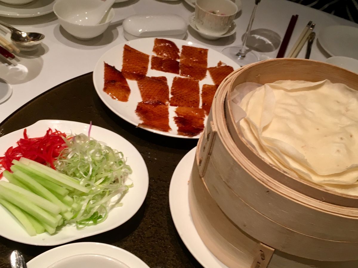 メインは北京ダック。