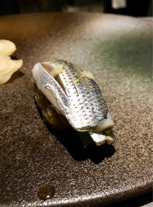 香港・跑馬地 Happy Valley「NRT ✈︎ HKG ✈︎ BKK ✈︎ HKG ✈︎ NRT」の写真：ここの鮨は本当に好きだったが、今はもうない。