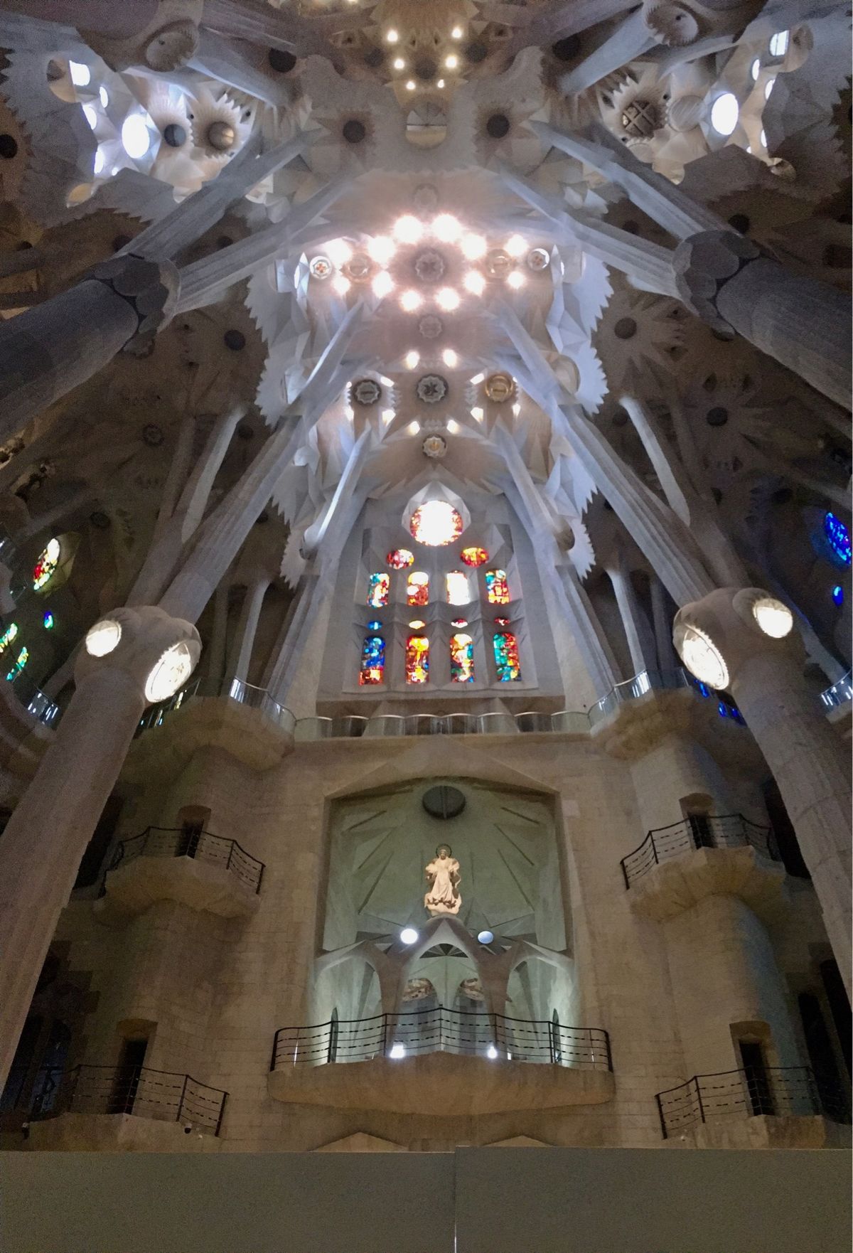 サグラダ•ファミリア内