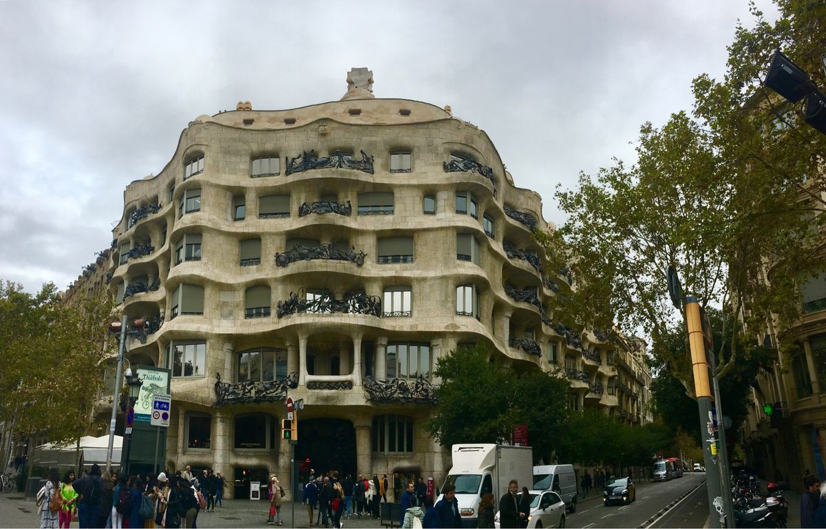 翌日先ず向かったのはカサ•ミラ。