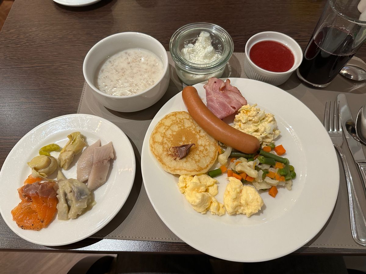 ホテルで地元フードを食す
スィエリンシュ
ケフィール
ホテル朝食