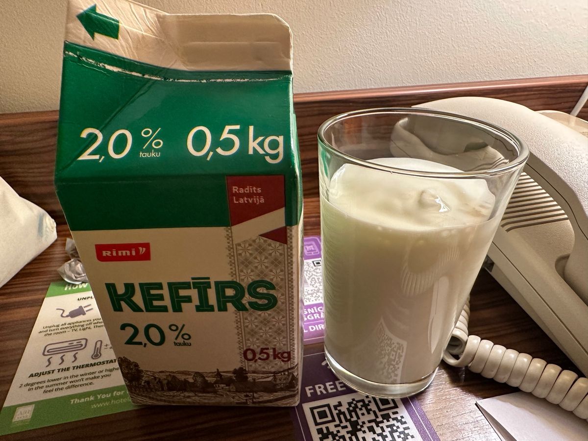 ホテルで地元フードを食す
スィエリンシュ
ケフィール
ホテル朝食