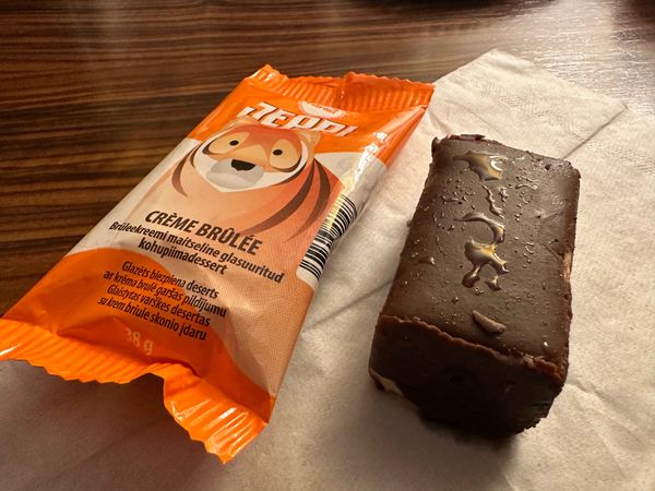 ラトビア・リガ「バルト三国旅行　ラトビア」の写真：ホテルで地元フードを食す
スィエリンシュ...