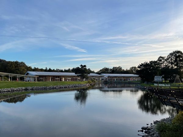 日本・軽井沢「秋の信州。小諸・佐久・軽井沢」の写真：ホテルにチェックインする前に軽井沢のアウ...