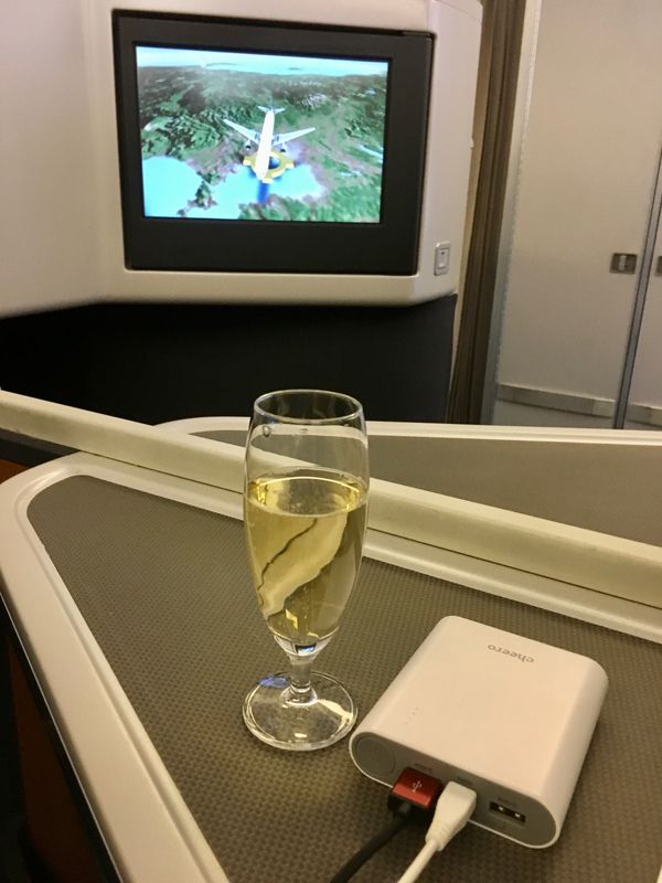 香港・跑馬地 Happy Valley「HND ✈︎ HKG ✈︎ NRT」の写真：2017年は香港へは6回行きましたが、そ...