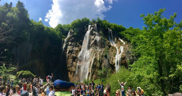 イギリス(英国)・ロンドン「NRT ✈︎ HKG ✈︎ LHR ⛐ LGW ✈︎ DBV ⛐ SPU ✈︎ FRA ✈︎ HKG ✈︎ NRT」の写真：大小16の湖と92ヶ所の滝。