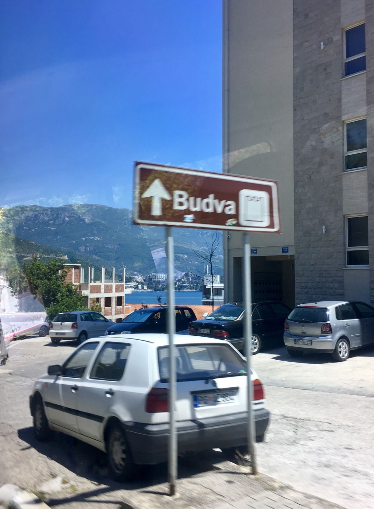 007カジノロワイヤルの舞台にもなったモンテネグロ。

ブドヴァへ向かいます。