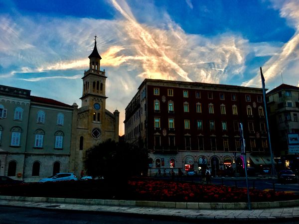 イギリス(英国)・ロンドン「NRT ✈︎ HKG ✈︎ LHR ⛐ LGW ✈︎ DBV ⛐ SPU ✈︎ FRA ✈︎ HKG ✈︎ NRT」の写真：スプリトのサンセットとディオクレティアヌ...