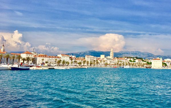 イギリス(英国)・ロンドン「NRT ✈︎ HKG ✈︎ LHR ⛐ LGW ✈︎ DBV ⛐ SPU ✈︎ FRA ✈︎ HKG ✈︎ NRT」の写真：世界遺産の街スプリトに到着