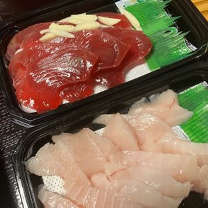 この旅行で食べたもの。
ほぼ魚。
かつおのたたき。
縞鯵。
かつおのおさし...