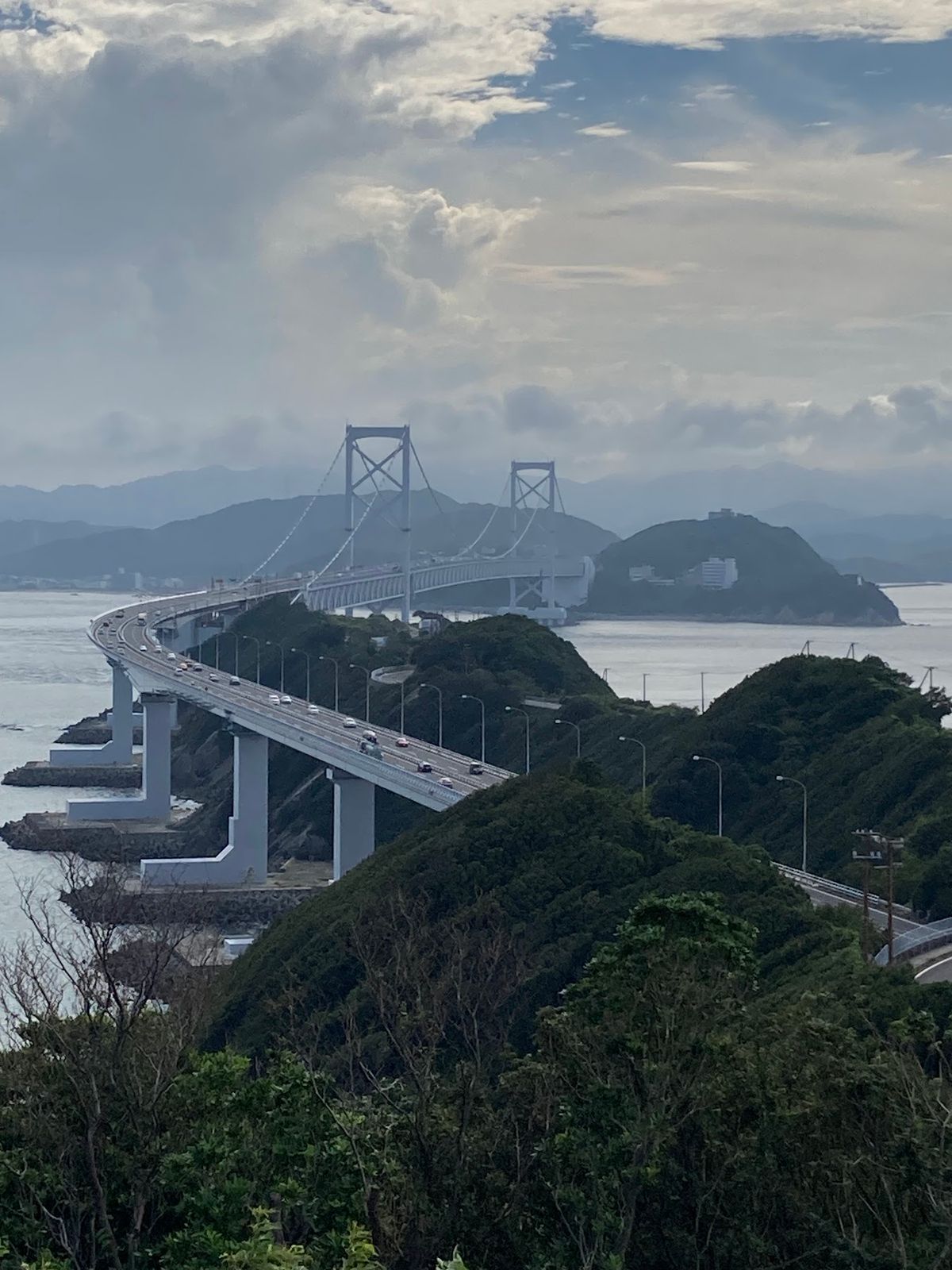 淡路島最南端の道の駅。
鳴門海峡が望め、景色最高😀
ハンバーガー日本一にな...