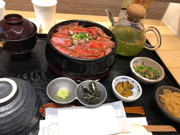 日本・セントレア「七夕スカイランタン」の写真：牛ひつまぶし