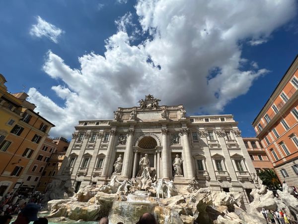 イタリア・ローマ「イタリア旅行」の写真：ローマ
1.トレビの泉
2.スペイン広場...