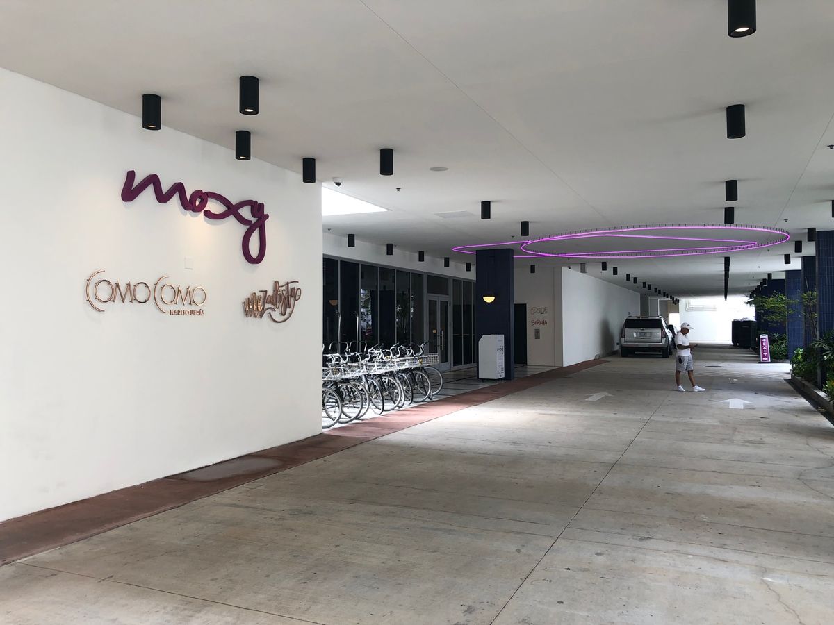 ホテルはモクシー
ポイントで宿泊です