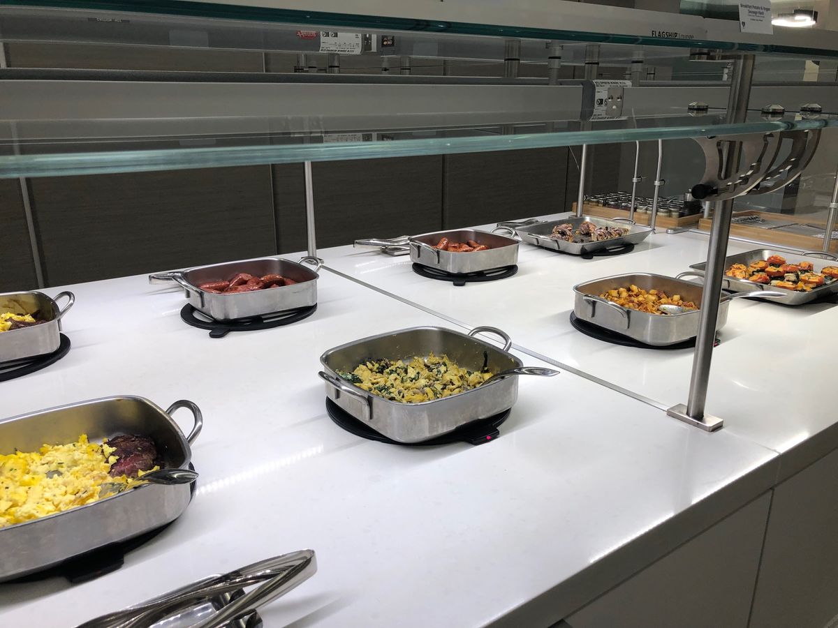 朝ごはんはフラッグシップラウンジで
色々ありますよ