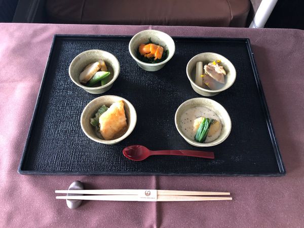 アメリカ(米国)・ニューヨーク「2022.04 ORD.MIA.JFK」の写真：和食のチョイスです