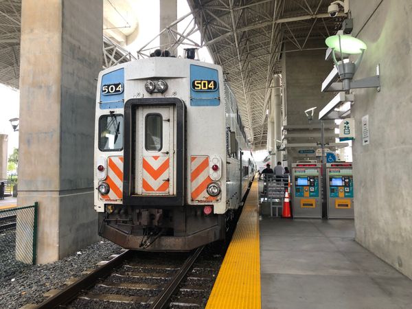 アメリカ(米国)・ニューヨーク「2022.04 ORD.MIA.JFK」の写真：トライレールに乗ってみた