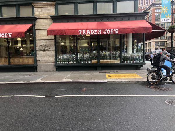 アメリカ(米国)・ニューヨーク「2022.04 ORD.MIA.JFK」の写真：スーパーで買い物
現地スーパーは楽しいです