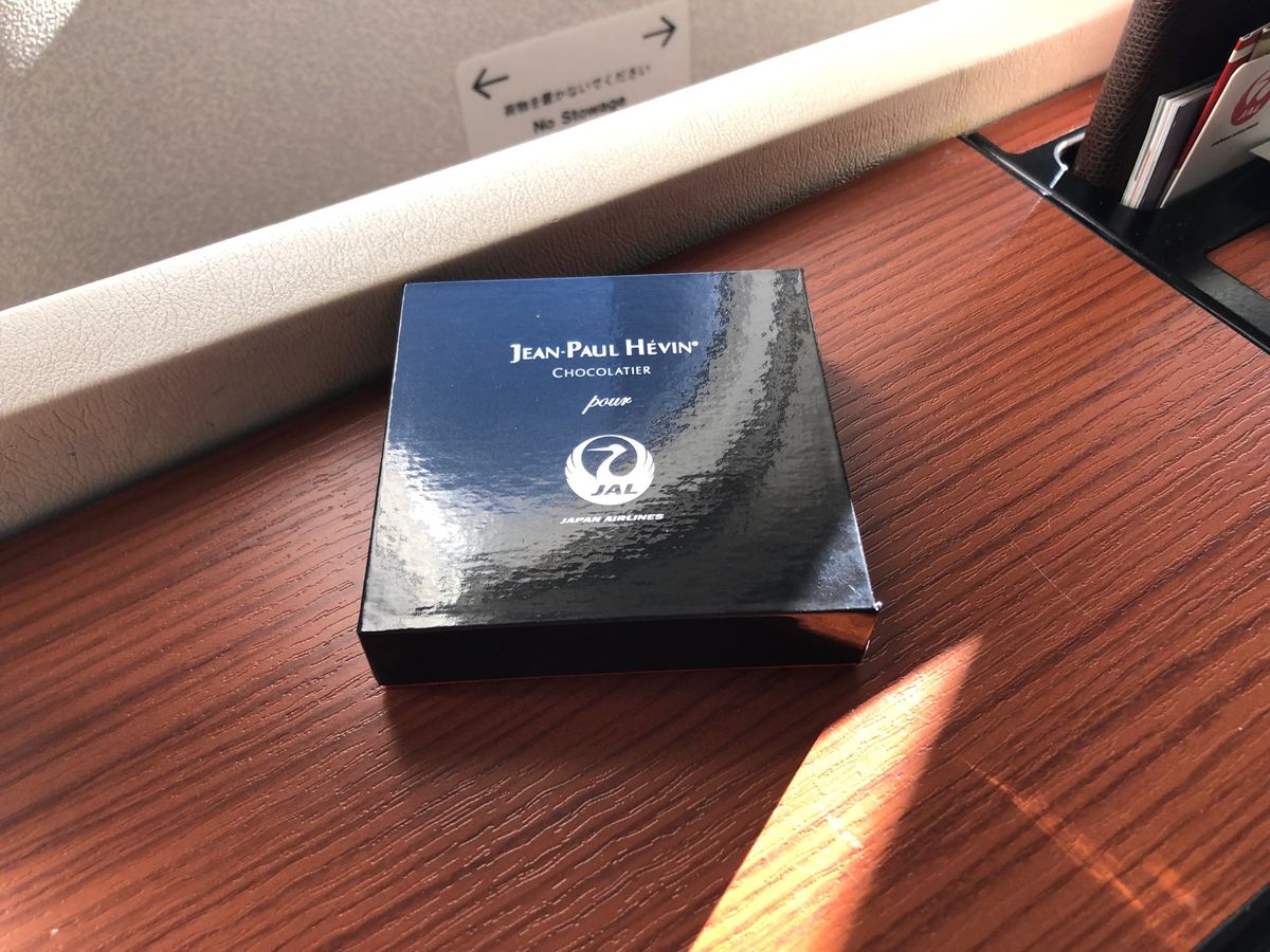 夜が明けてきました
この感覚はたまらない瞬間
到着前のお食事はフレッシュフ...