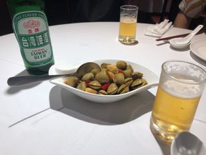 台北に戻り、いつものお店で晩ご飯
蜆の醤油漬けと菜脯蛋
ビールが美味しい