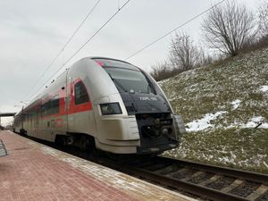 ヴィリニュス空港から電車で街へ
大きめ電車をほぼ貸切状態