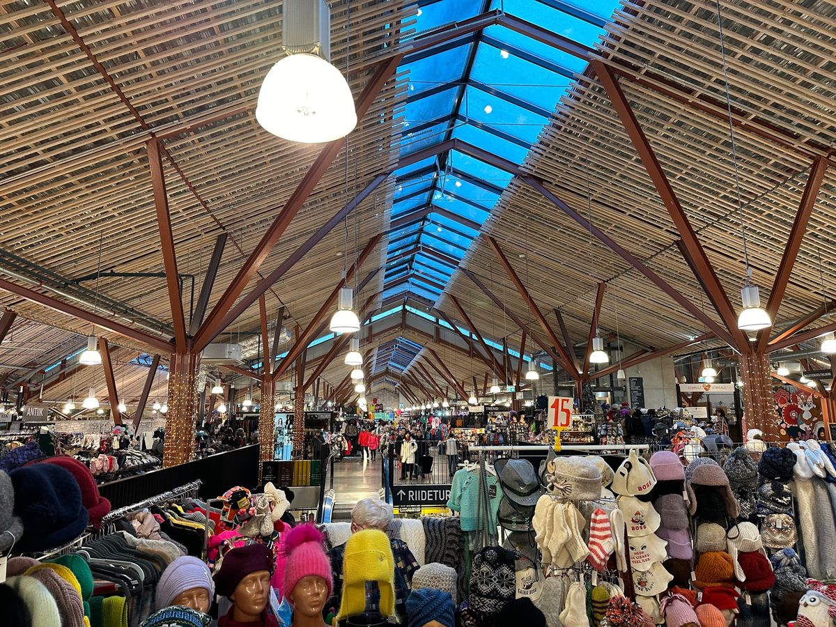 ヴァルティマーヤ市場
冬に食べるアイスも中々