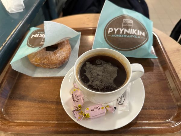 フィンランド・ヘルシンキ「バルト三国旅行　フィンランド」の写真：1/2
タンペレ観光　マーケットと教会
...