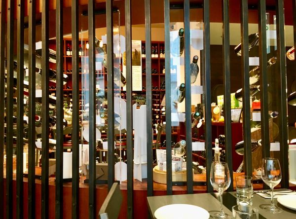 香港・跑馬地 Happy Valley「NRT ✈︎ HKG ✈︎ PVG ✈︎ NRT」の写真：湾仔にて