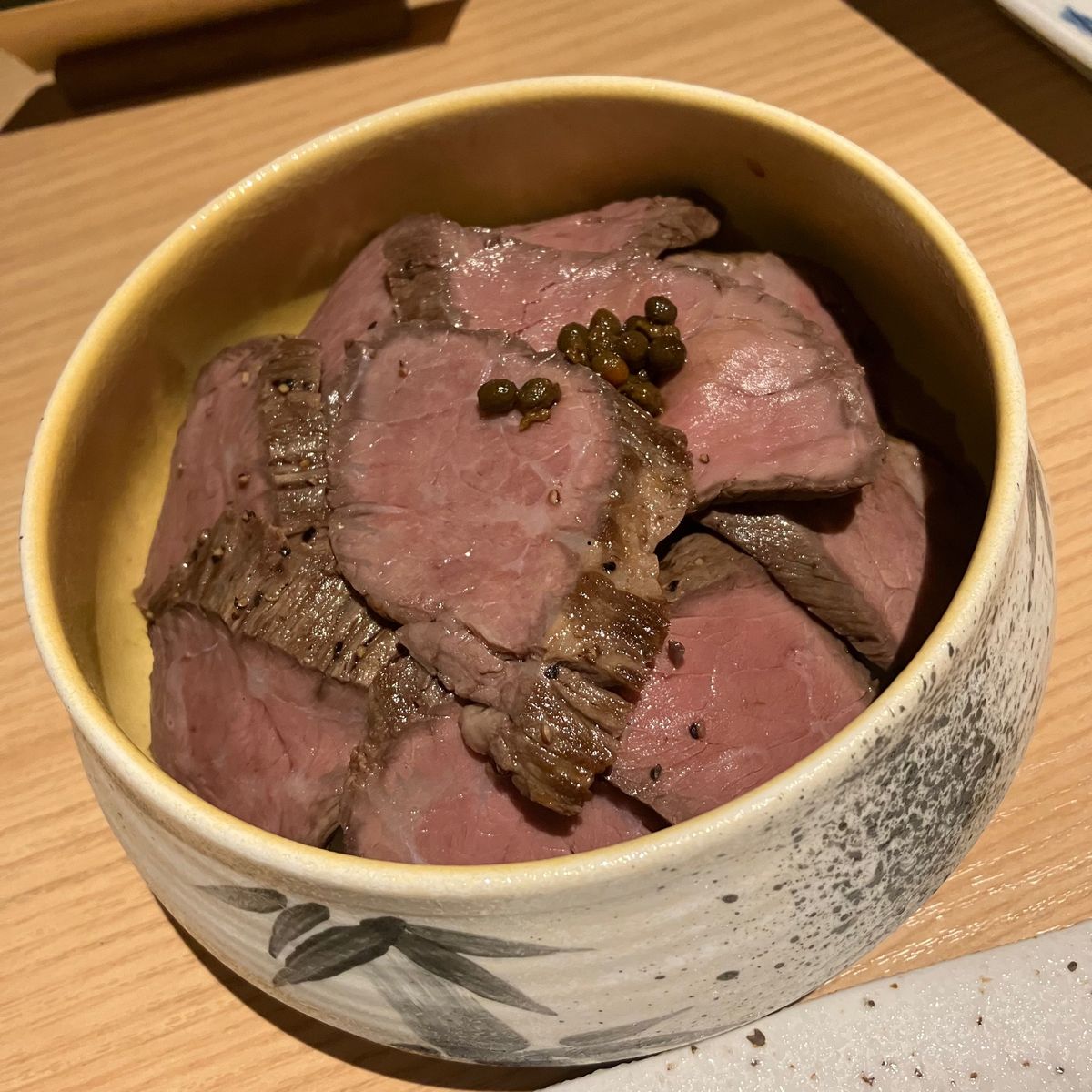 宿でのごはん。
但馬牛のひつまぶし。
好きな食材を選んでの極楽蒸し。
蟹も...