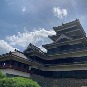 松本城🏯
黒城で美しい。
階段が急で大変！！