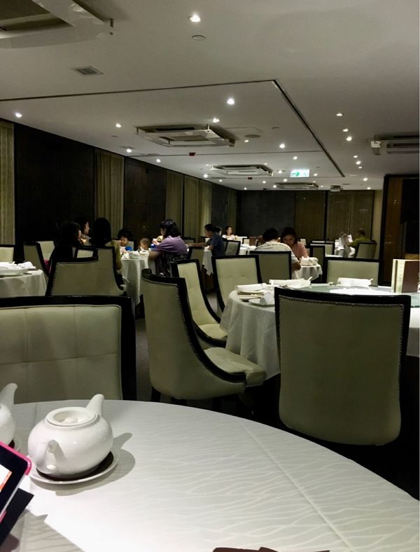 香港・跑馬地 Happy Valley「NRT ✈︎ HKG ✈︎ NRT」の写真：自宅近くの広東料理店