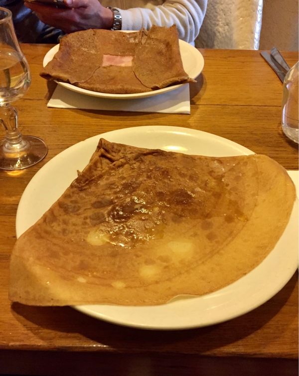 香港・跑馬地 Happy Valley「NRT ✈︎ HKG ✈︎ CDG ✈︎ GOA 🚇 Monterosso 🚇 Milano ✈︎ HKG」の写真：サンジェルマン•デ•プレまで歩いてランチ