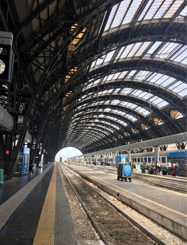 香港・跑馬地 Happy Valley「NRT ✈︎ HKG ✈︎ CDG ✈︎ GOA 🚇 Monterosso 🚇 Milano ✈︎ HKG」の写真：チンクエ•テッレからミラノ迄電車で移動