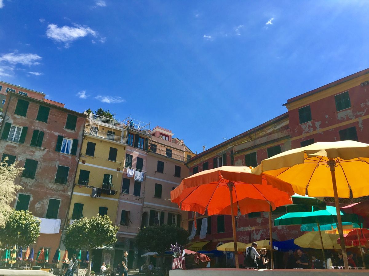 翌日はモンテロッソ以外の村を訪れます。先ずボートで向かったのはヴェルナッツァ