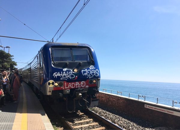 香港・跑馬地 Happy Valley「NRT ✈︎ HKG ✈︎ CDG ✈︎ GOA 🚇 Monterosso 🚇 Milano ✈︎ HKG」の写真