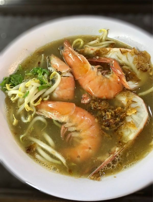 香港・跑馬地 Happy Valley「 NRT ✈︎ HKG ✈︎ SIN ✈︎ BKK ✈︎ HKG ✈︎ NRT」の写真：ローカルフードコートにて