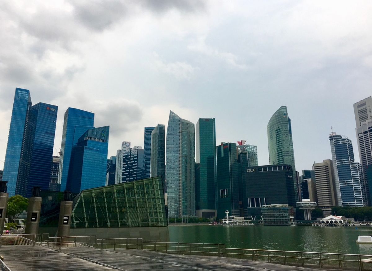 オーチャードロードからマリーナベイサンズ方面へ