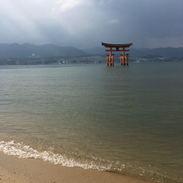 日本・厳島神社「しまなみ街道サイクリングの旅」の写真：厳島神社にも行ってきた。
途中から雨降っ...