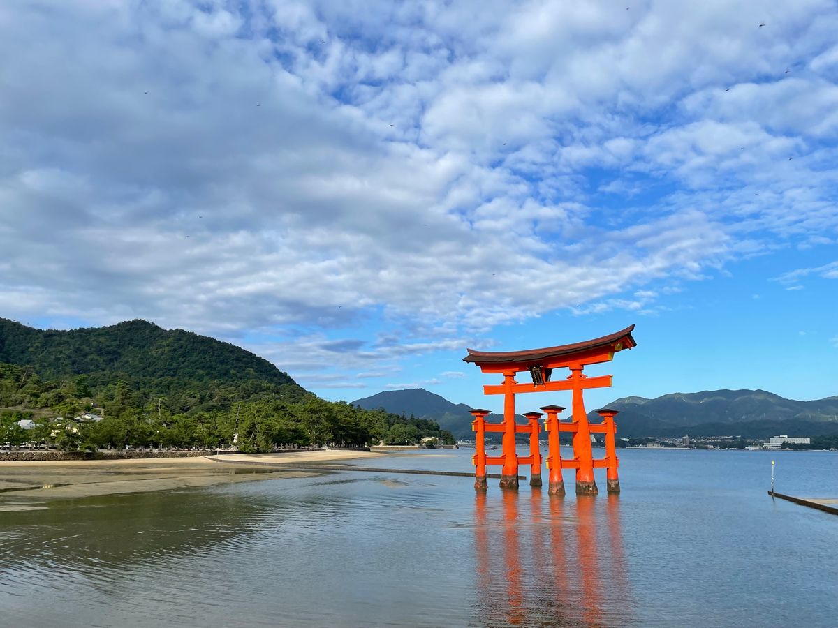 1日目
平和記念公園
おりづるタワー
ジアウトレット広島

2日目
宮島散...