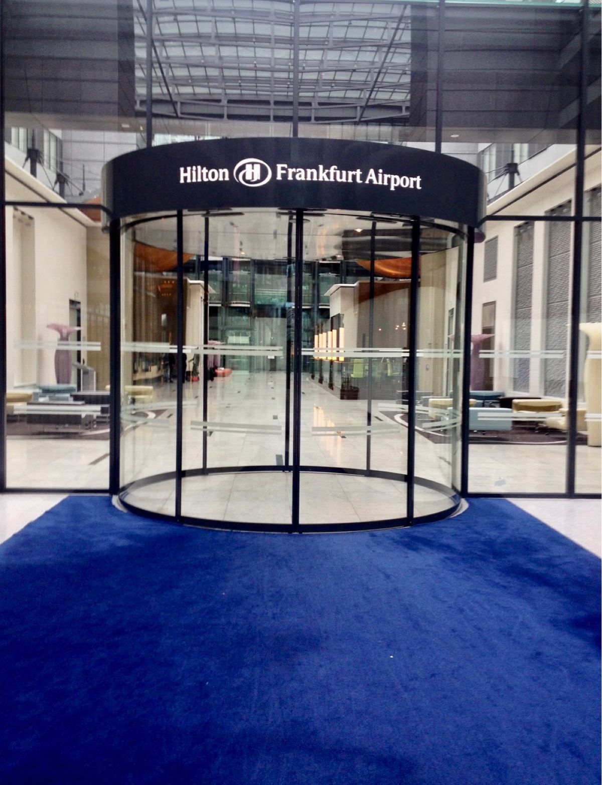 フランクフルトでは、いつもヒルトンに泊まります。