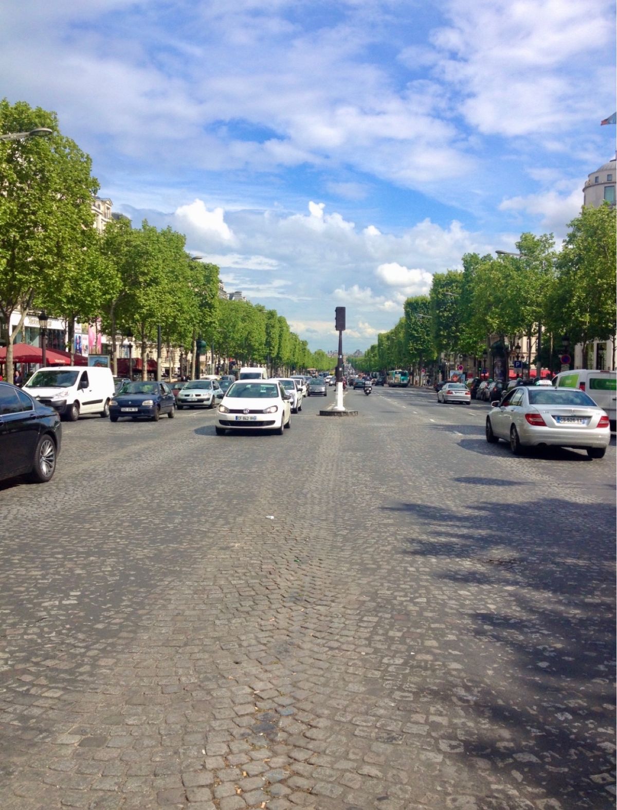 ランチはカフェで。