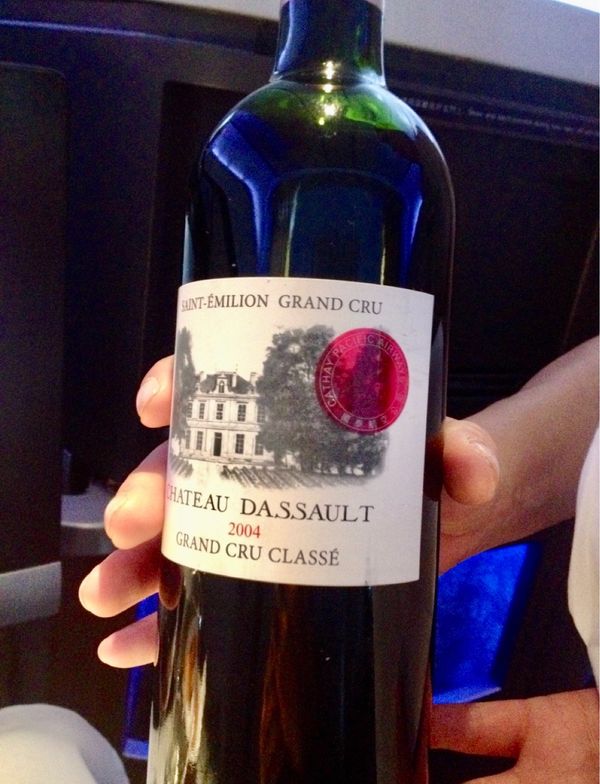 香港「NRT ✈︎ HKG ✈︎ CDG ✈︎ PRG ✈︎ FRA ✈︎ HKG ✈︎ NRT」の写真：ワインはサンテミリオンのグランクリュ！
...