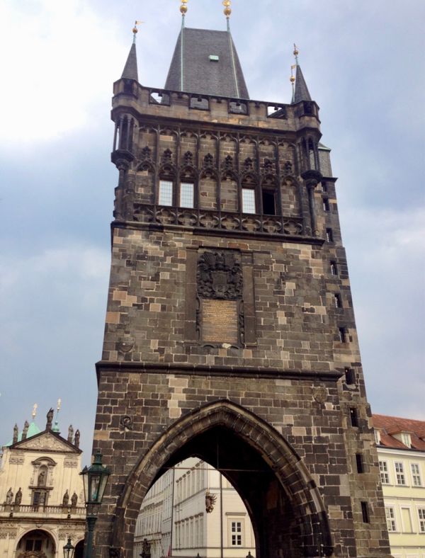 香港「NRT ✈︎ HKG ✈︎ CDG ✈︎ PRG ✈︎ FRA ✈︎ HKG ✈︎ NRT」の写真：余りにも有名なカレル橋。

ミッションイ...