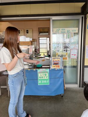 山形県道の駅あつみに寄り道。名物だという玉コンニャク。海と山できもちがいい場所。