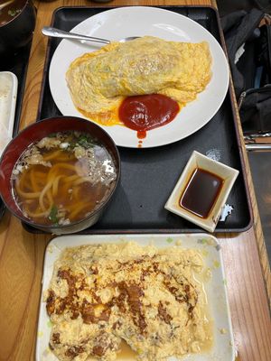 旅行中にネットで見つけおもしろそうなお食事屋さんなので寄ってみました。ほと...